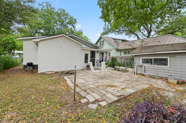 Building Photo - 1708 Payne Ave