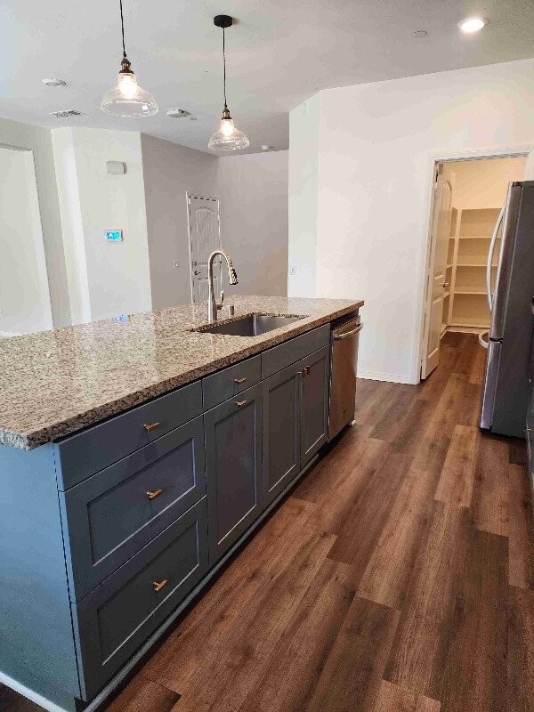 Building Photo - 26065 Plumcot Dr