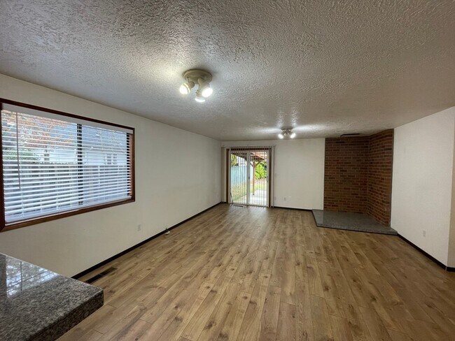 Building Photo - 3526 SE 118th Ave