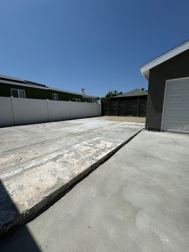 Building Photo - Luxurious Rental Opportunity in Norwalk, CA!