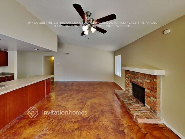 Building Photo - 2201 S Orange