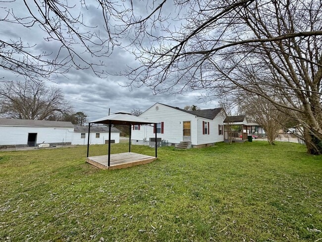 Building Photo - 507 Pittsburgh Ave