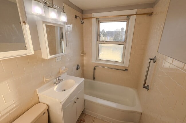 Building Photo - 11 Cragmere Terrace