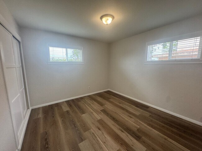 Building Photo - 6150-6152 Horton Drive