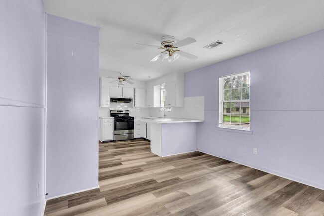 Building Photo - 8745 Kimberly Dr