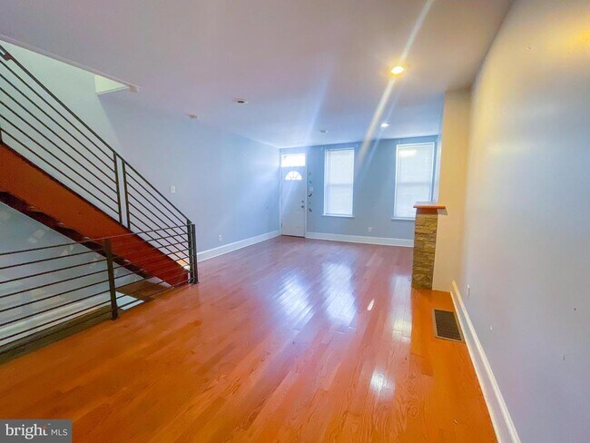 Building Photo - 2113 Mountain St