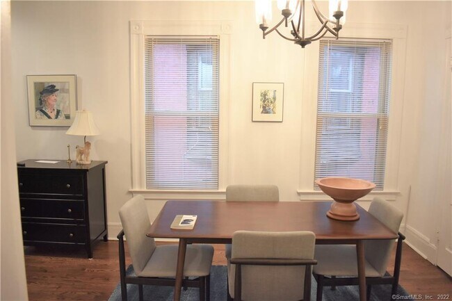 Building Photo - 119 Dwight St