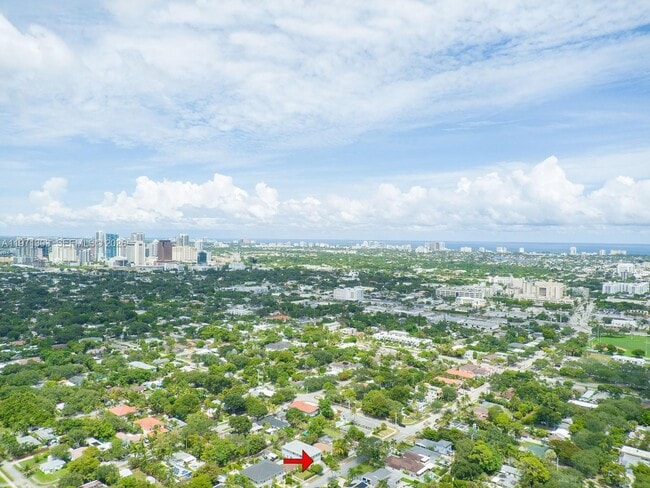 Building Photo - 619 SW 17th St