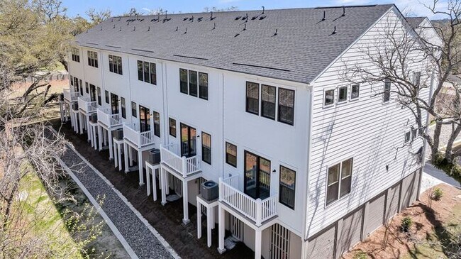 Building Photo - 4275 O'Hear Ave
