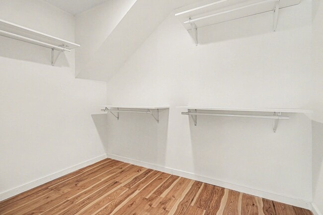 Building Photo - Large 3 Bedroom/2.5 Bathroom Home in Bon Air ***Available Early/Mid April***