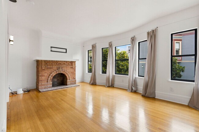 Building Photo - 75 Lafayette St