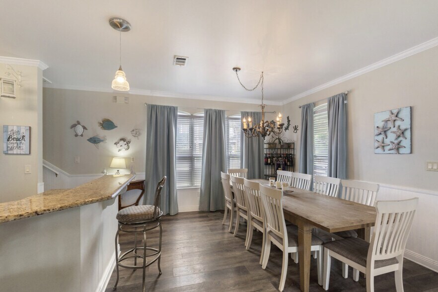 Building Photo - 9 Amber Cove