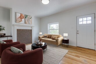 Building Photo - 1002 E Warrington Ave