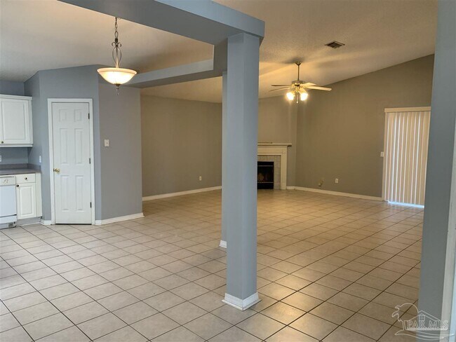 Building Photo - 2952 Raines St