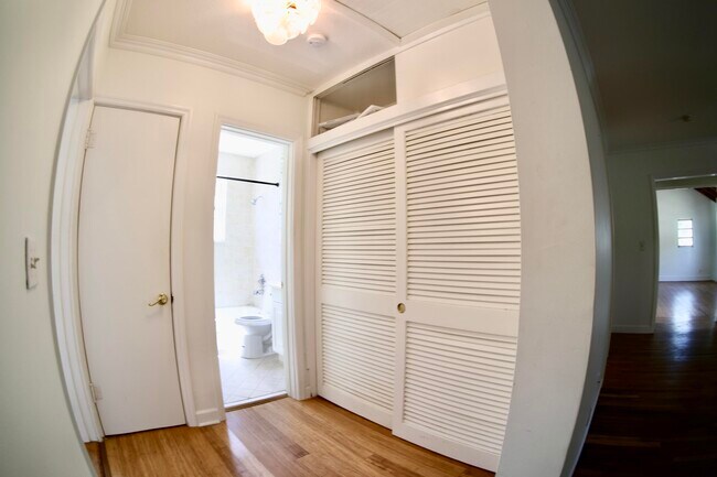 Building Photo - 620 Winters St