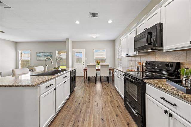 Building Photo - 2460 French St