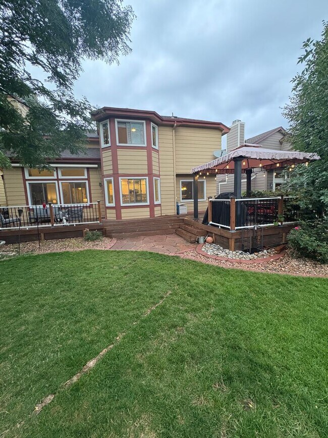 Building Photo - Beautiful Single Family Living In South Su...