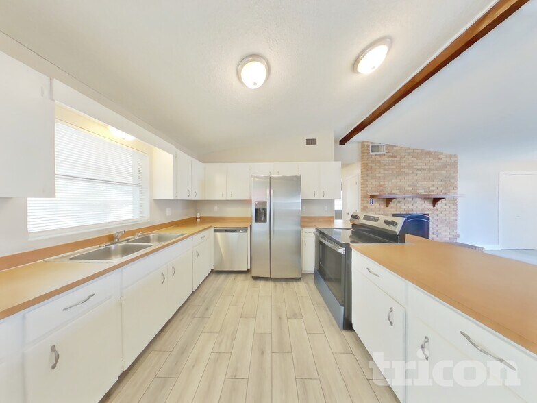 Building Photo - 317 El Dorado St