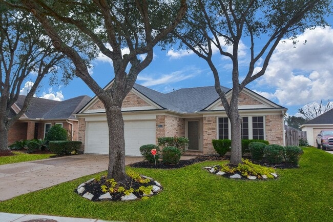 Building Photo - 2811 Eros Ln