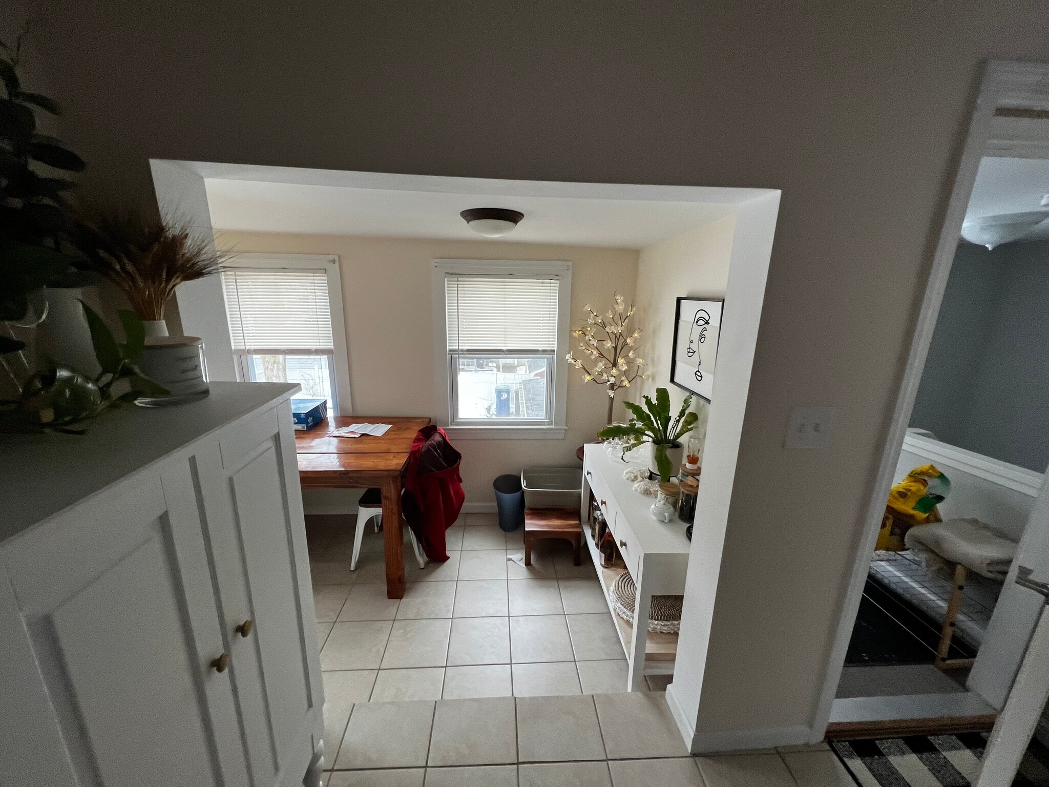 Kitchen eating area - 26 Shillaber St