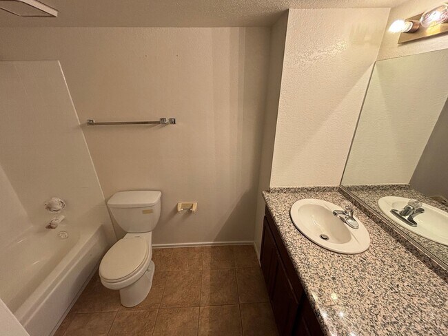 Building Photo - Charming 2BED/2BATH Condo located in Spring Oaks Community. Make the Move for Less: $300 Off Move...