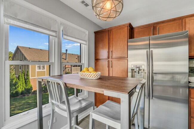 Building Photo - 215 Coventry Cir