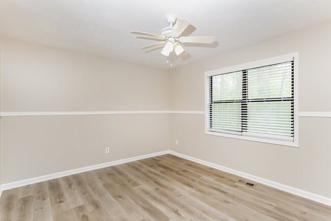 Building Photo - 4031 Cindy Dr