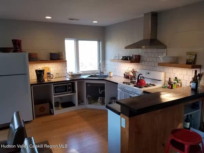 Building Photo - 501 Cold Brook Rd