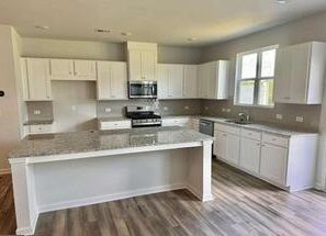 Building Photo - 741 Pt Pl Dr