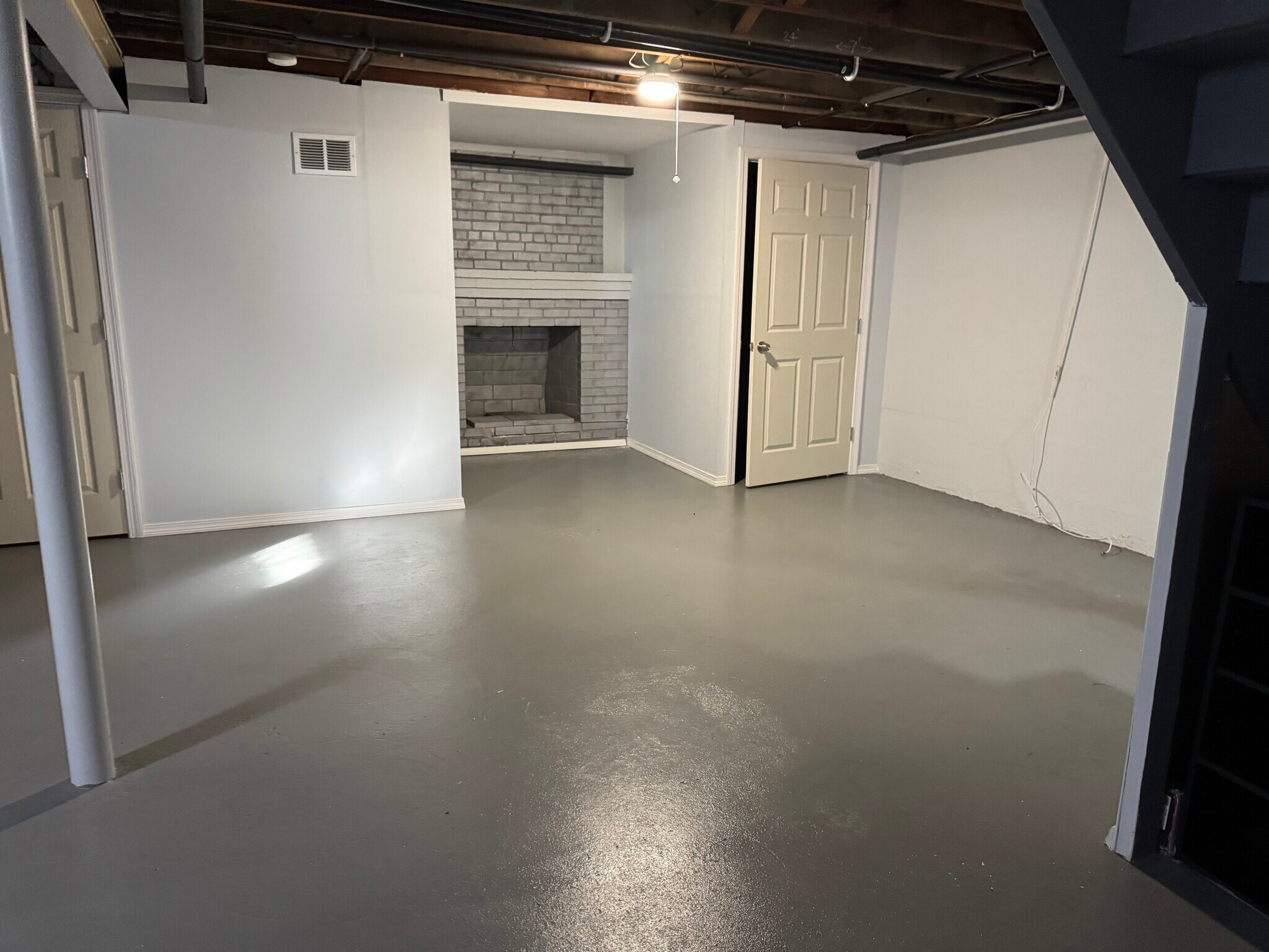Building Photo - 120 Avery St