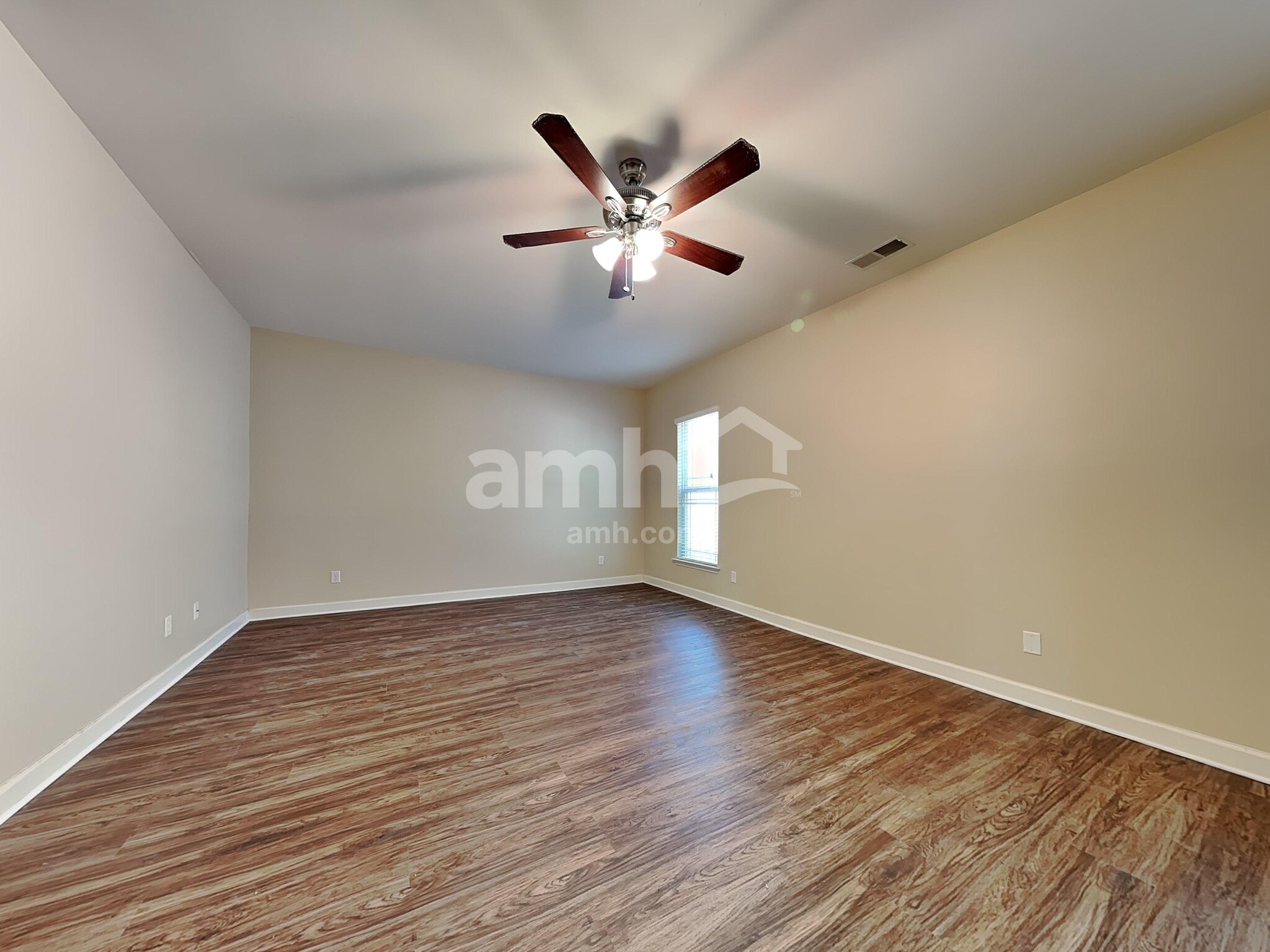 Building Photo - 24 Chapel Lk N