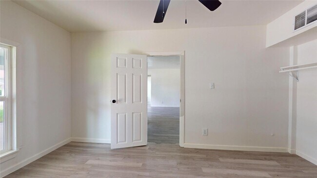 Building Photo - 3806 Cosby St