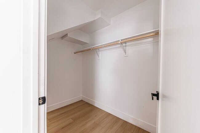 Building Photo - 13461 Beach Ave