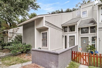 Building Photo - Pond View 3 Bedroom, 2 Bath Home in Ashley...
