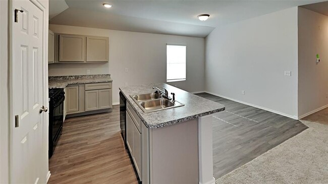 Building Photo - 1024 S Blackjack Ln