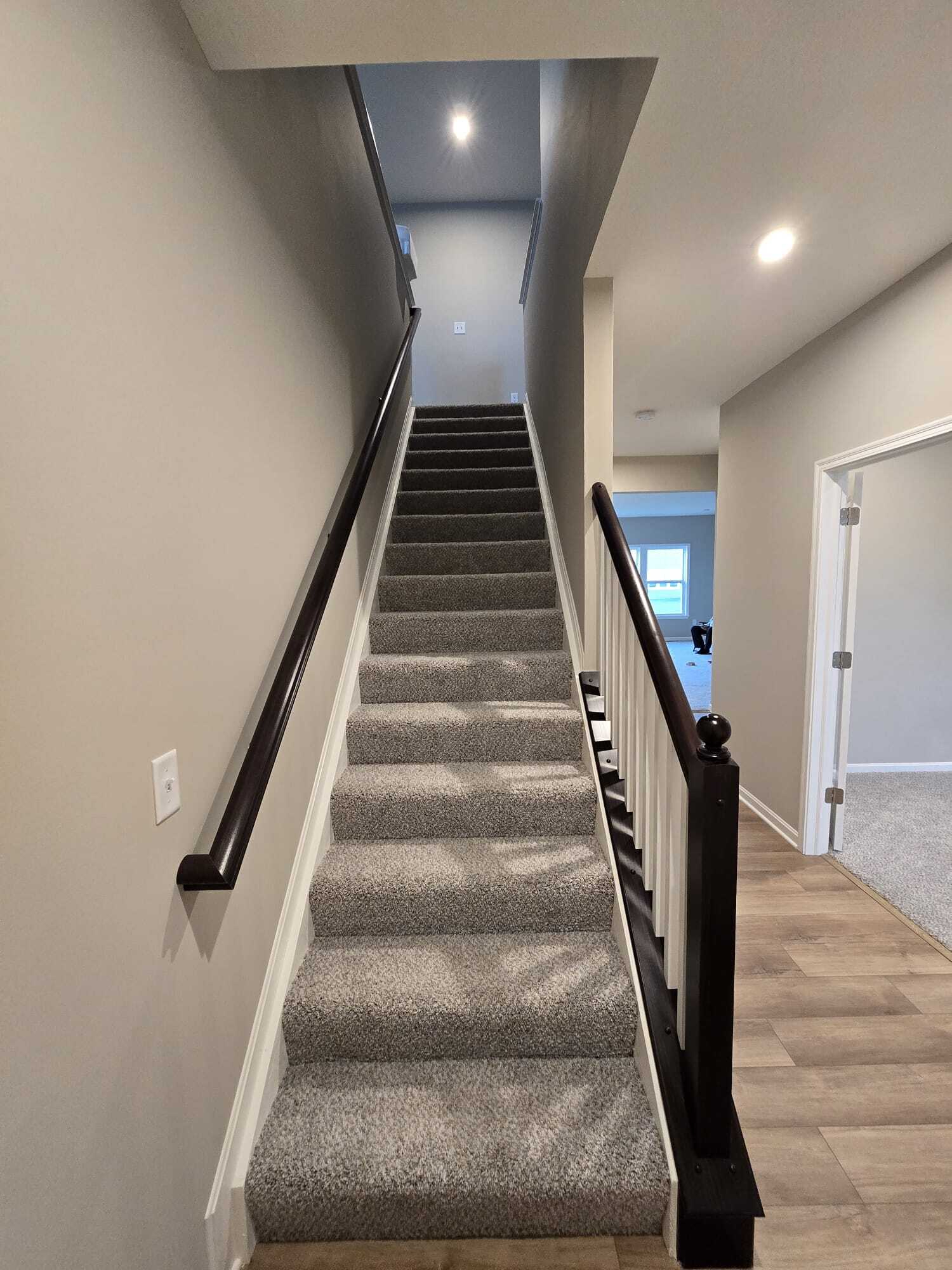 Building Photo - 8985 Hawk Hill Way