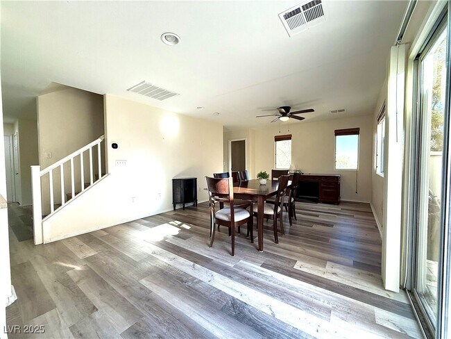 Building Photo - 3817 Bayamon St