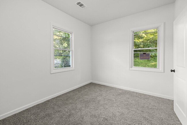 Building Photo - Fully Renovated Ensley Bungalow