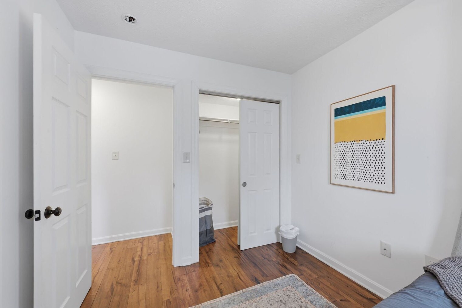 Building Photo - 2584 W 11th St