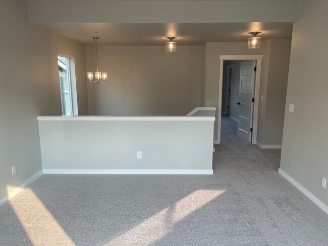 Building Photo - Beautiful New 5BD/4BTH Bella Cresta Home f...