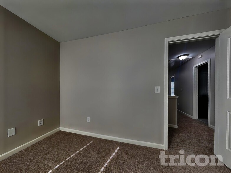 Building Photo - 55 Moss Way