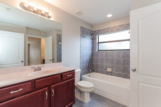 Building Photo - 2019 Abbey Trace Dr