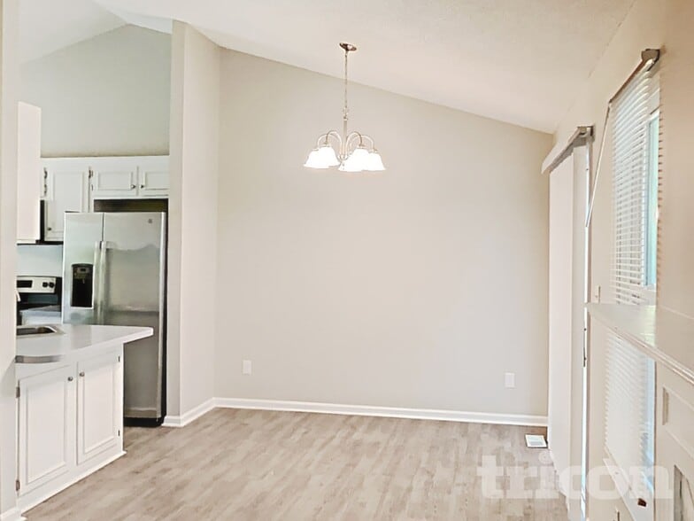 Building Photo - 3520 Lytham Pl