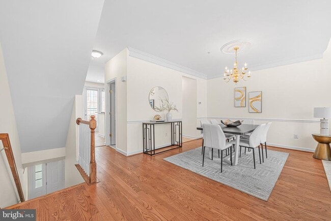 Building Photo - 631 Gatestone St