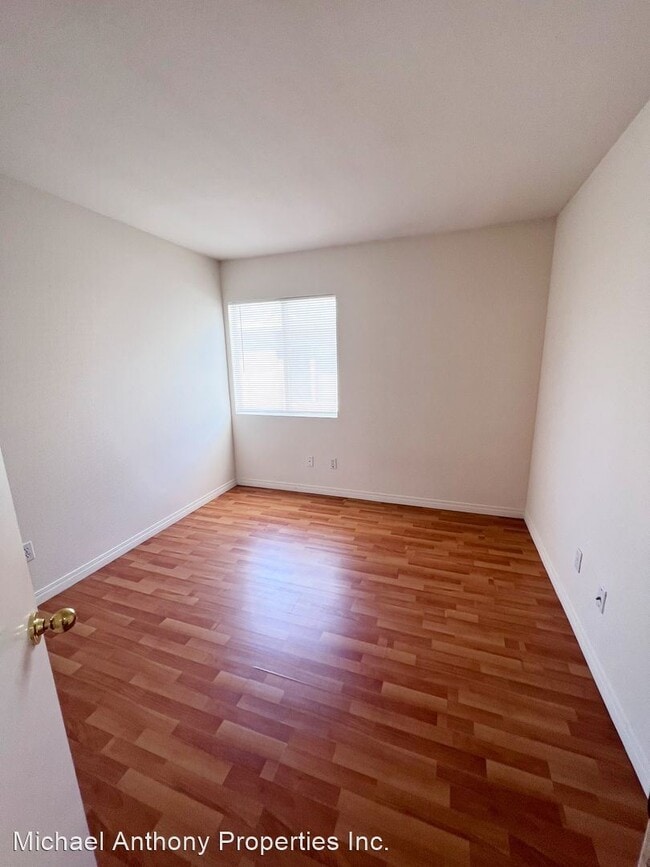 Building Photo - 3 br, 2.5 bath House - 11882 Scripps Creek...