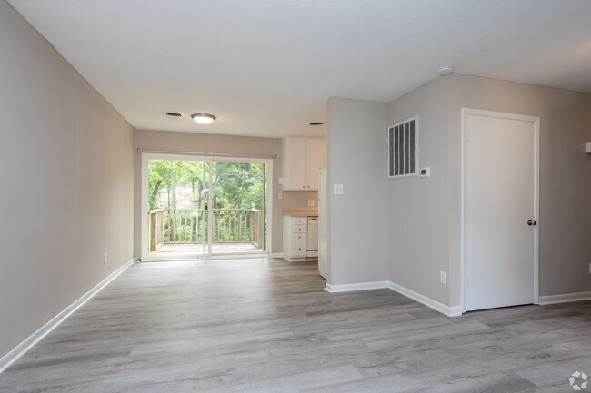 Building Photo - 25 Creekside Cir