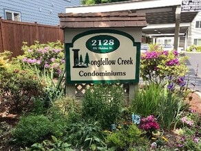 Building Photo - Longfellow Creek Condos