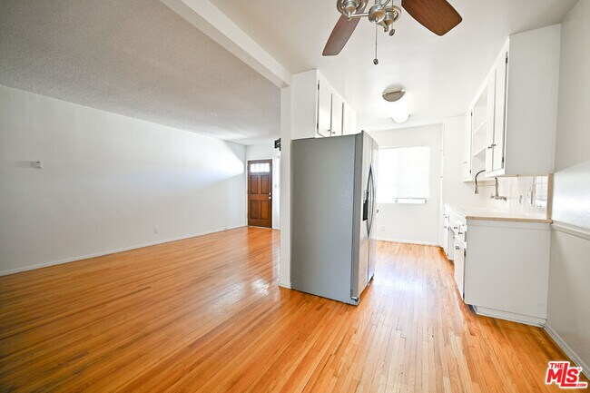 Primary Photo - 1543 Euclid St