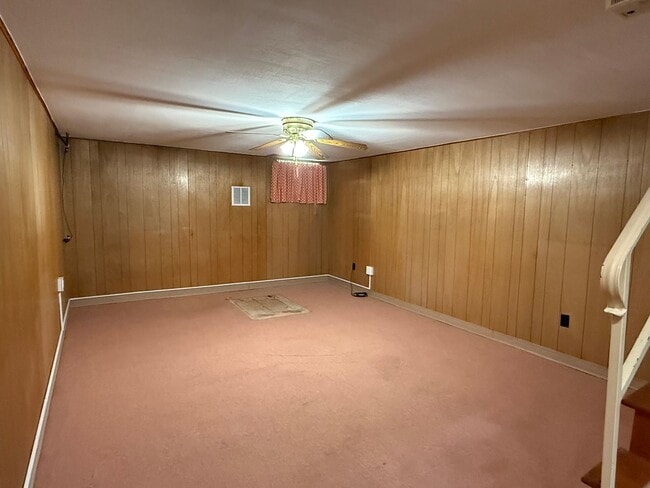 Building Photo - Beautiful 3 bedroom- North Johnson City
