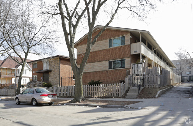 Building Photo - Parkview 822